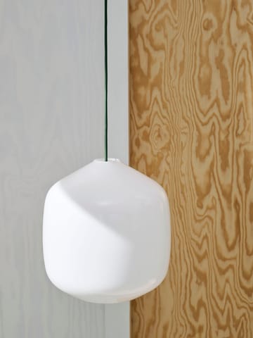 Buoy pendel Ø20 cm - Opal glass-pastel lilac - HAY