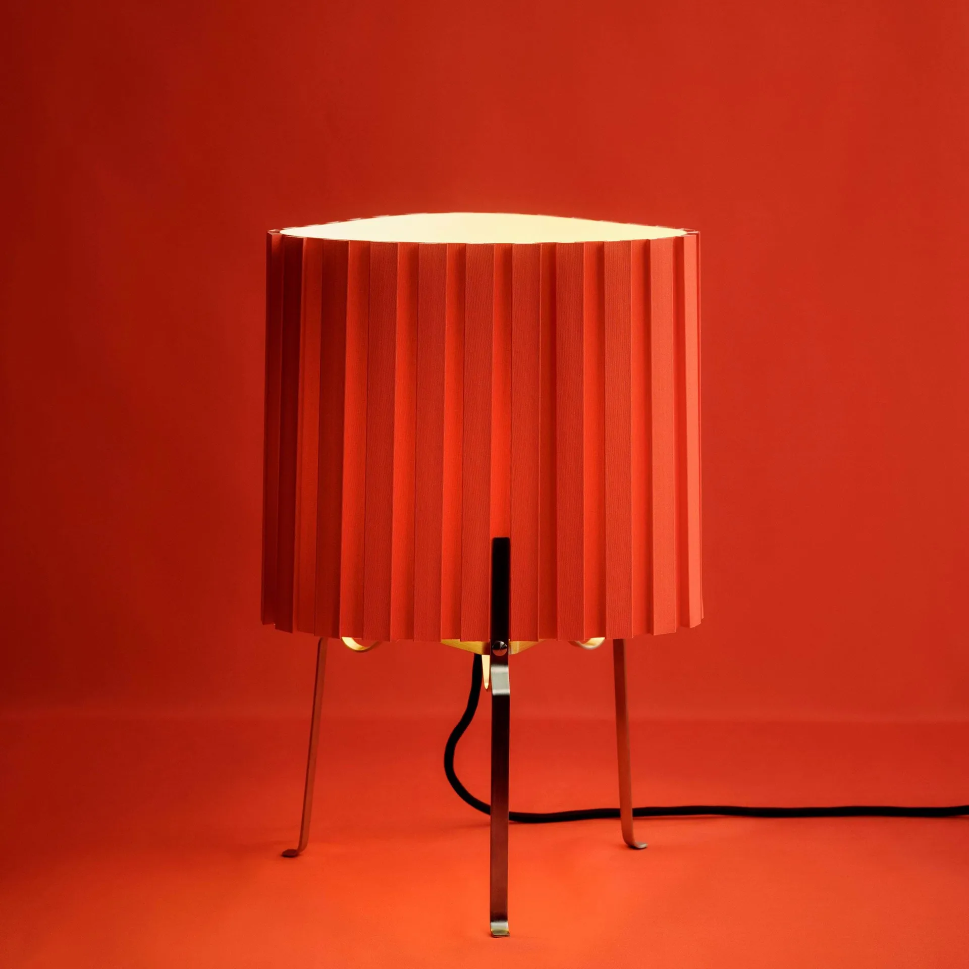 Canelé bordslampa, Tomato' red HAY