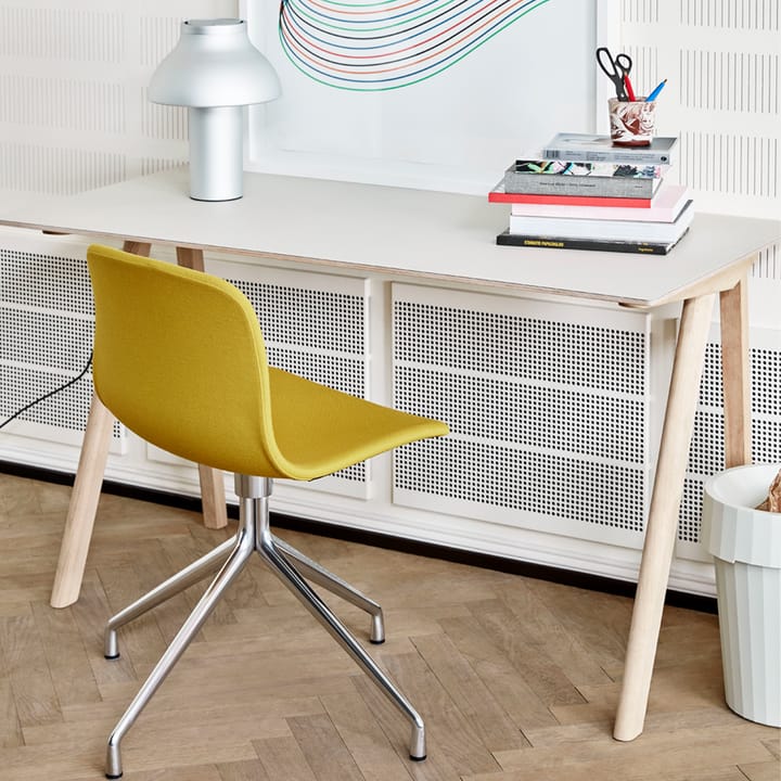 CPH90 skrivbord, Pebble grey linoleum-walnut HAY