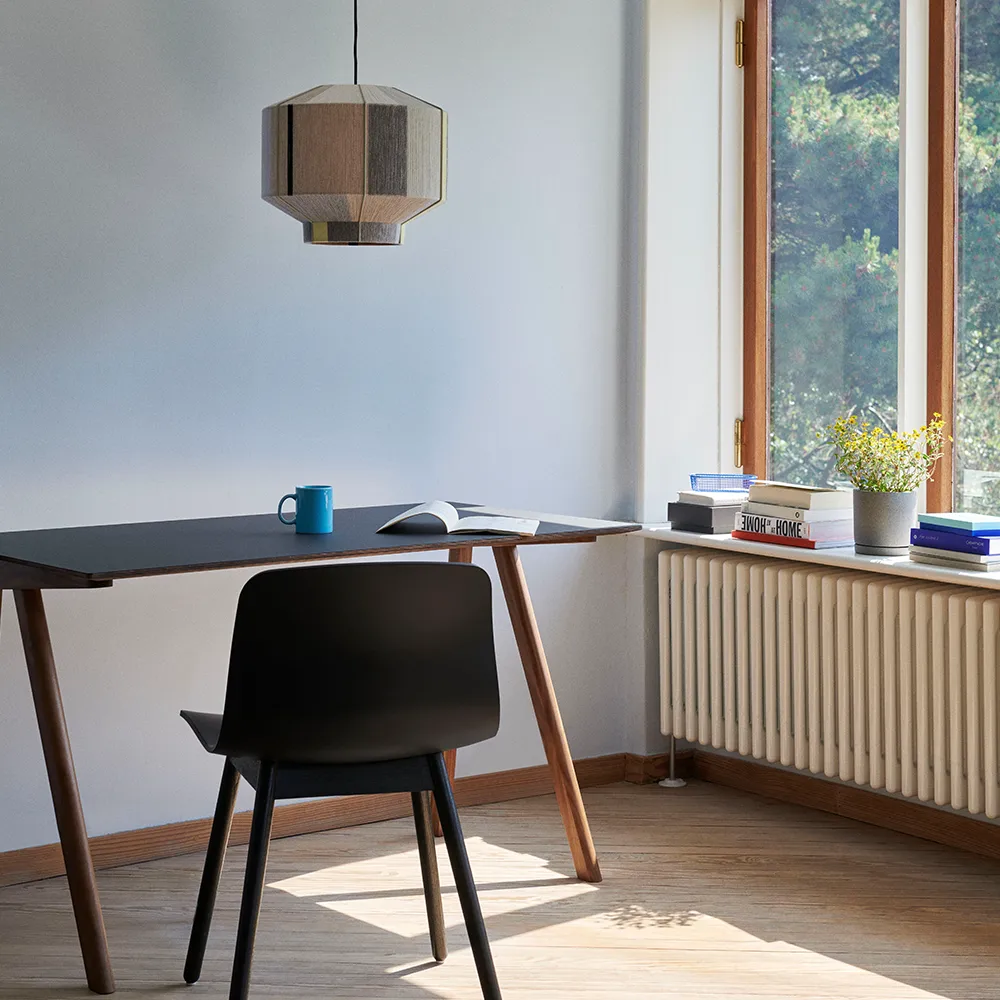 CPH90 skrivbord, Walnut HAY