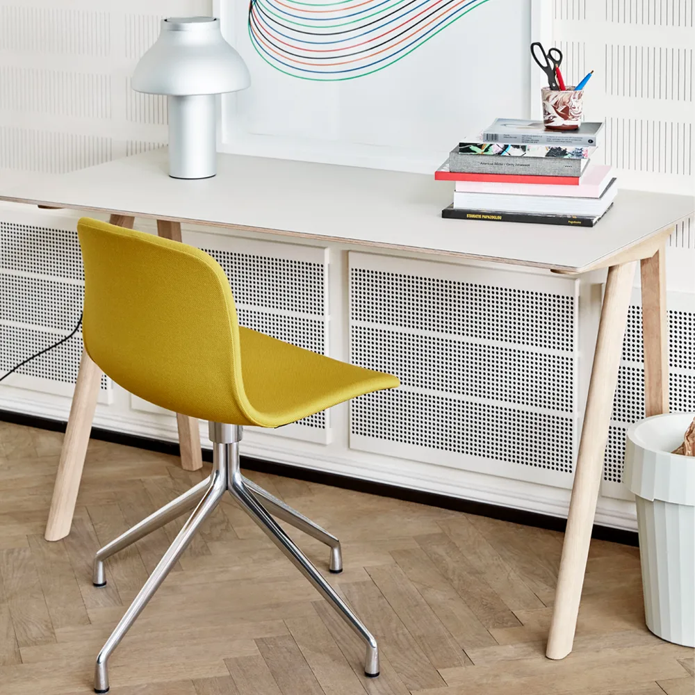 CPH90 skrivbord, Walnut HAY