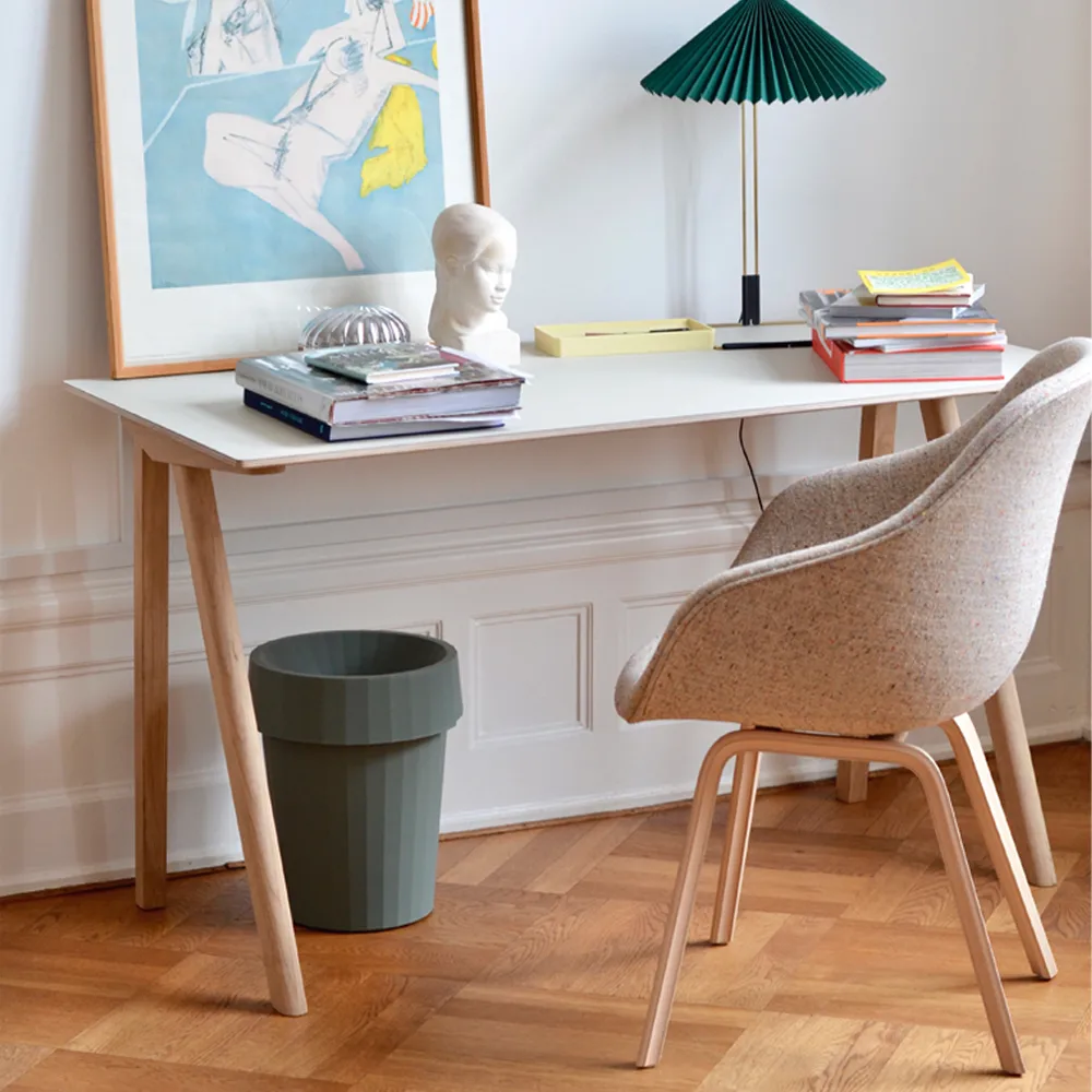 CPH90 skrivbord, Walnut HAY