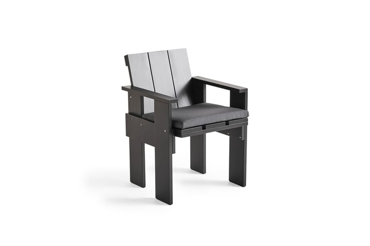 Crate Dining Chair karmstol lackad furu - Black - HAY