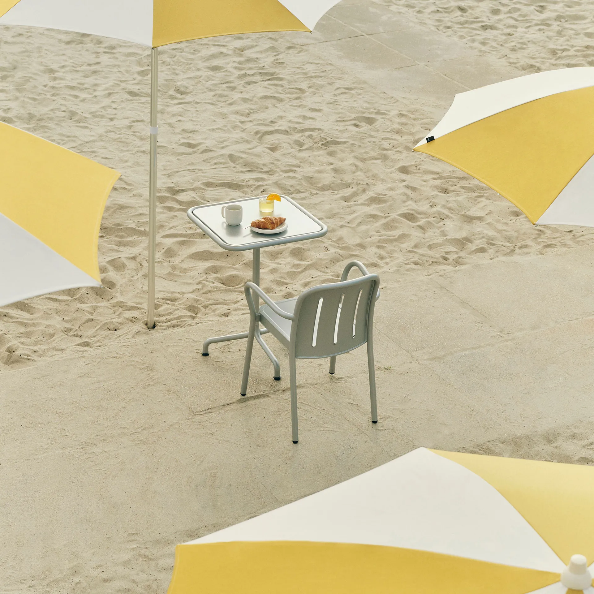 Deville karmstol, Silver grey HAY