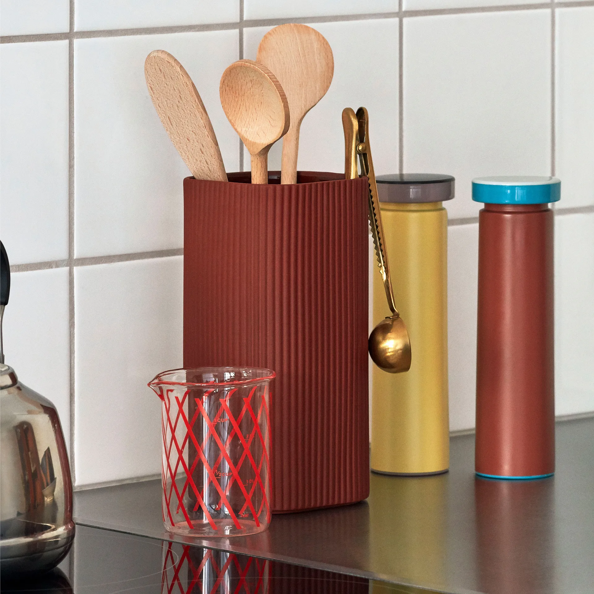 Facade vas 22 cm, Dark terracotta HAY