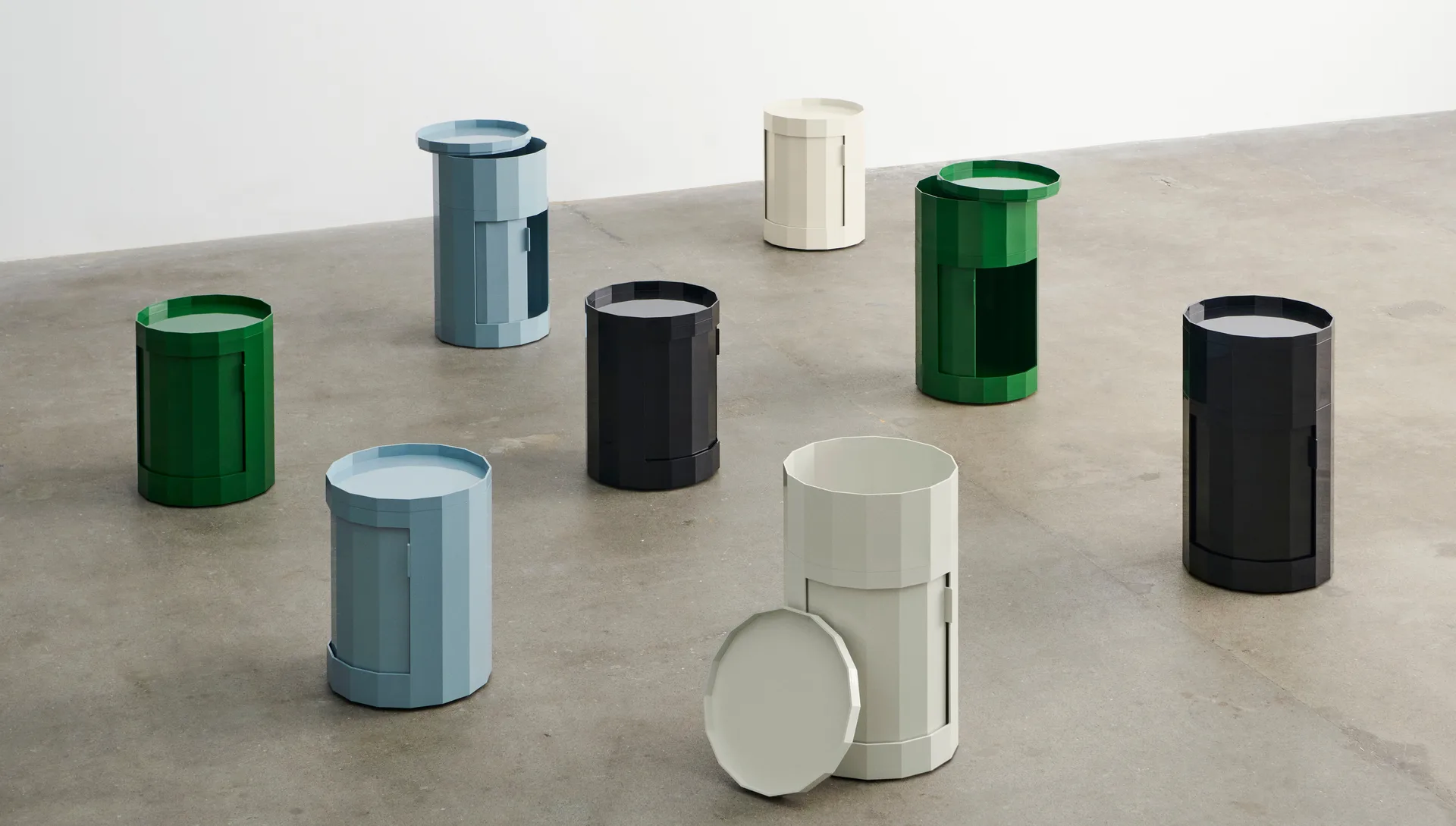 Facet Cabinet 100 sidobord, Spinach green HAY