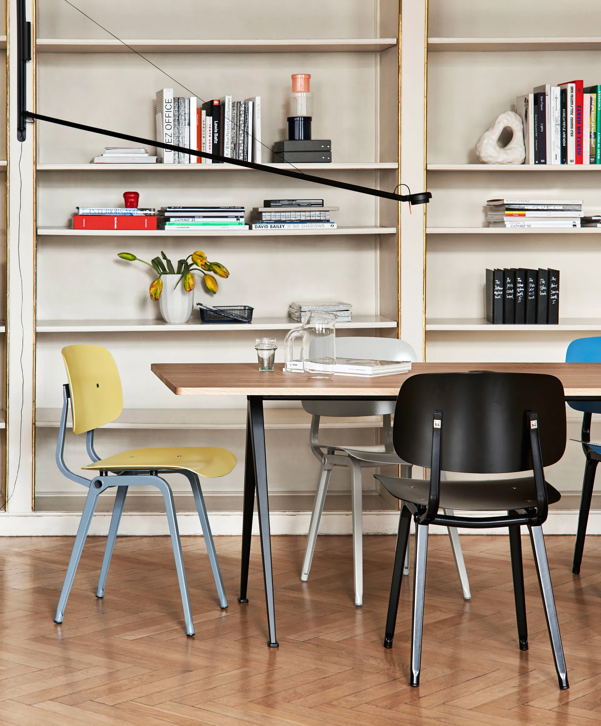 Fifty-Fifty vägglampa, Soft black HAY