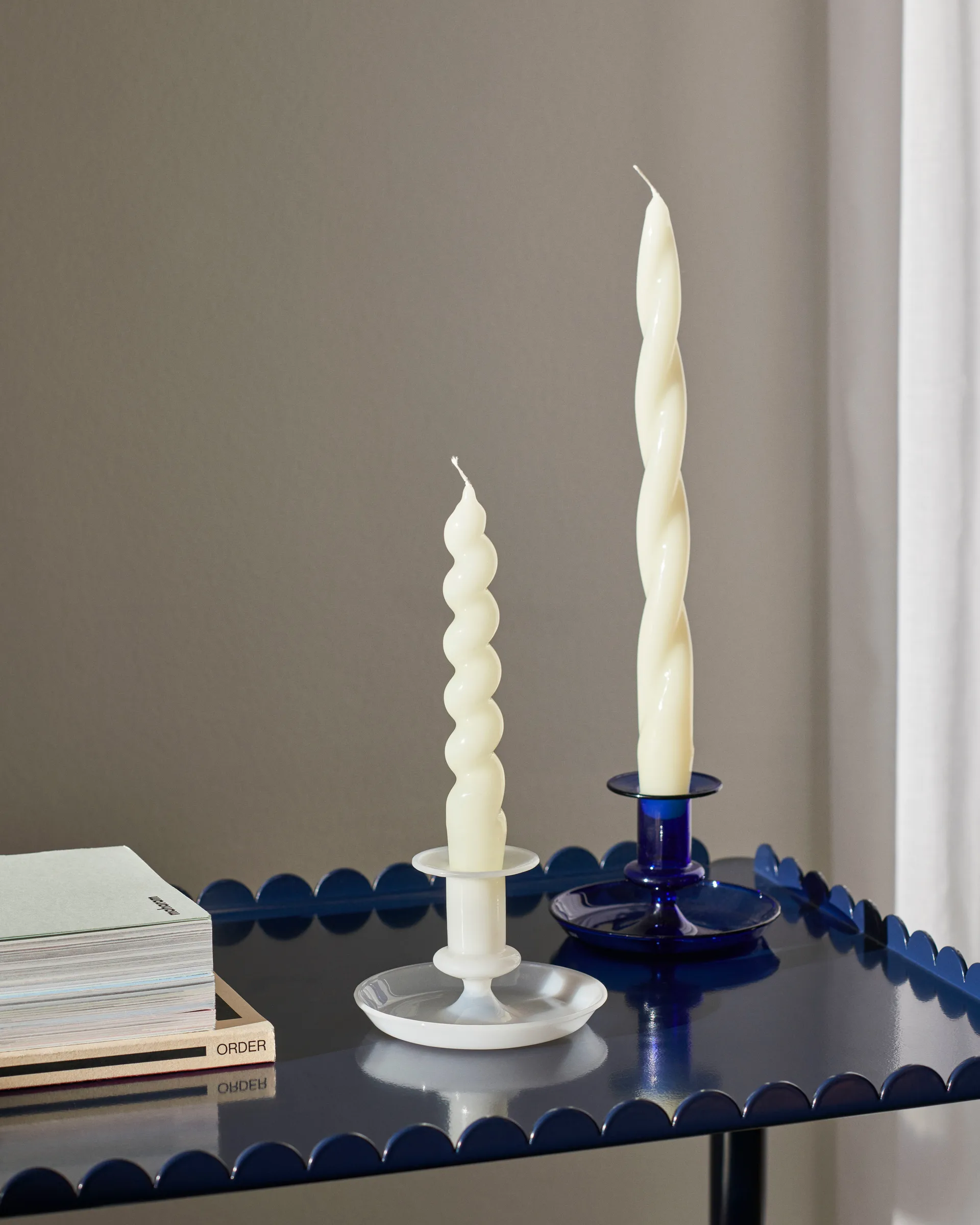 Flare ljusstake, Dark blue HAY