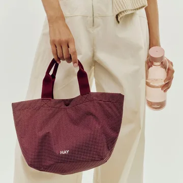 Grid Everyday Bag väska - Burgundy, mini - HAY