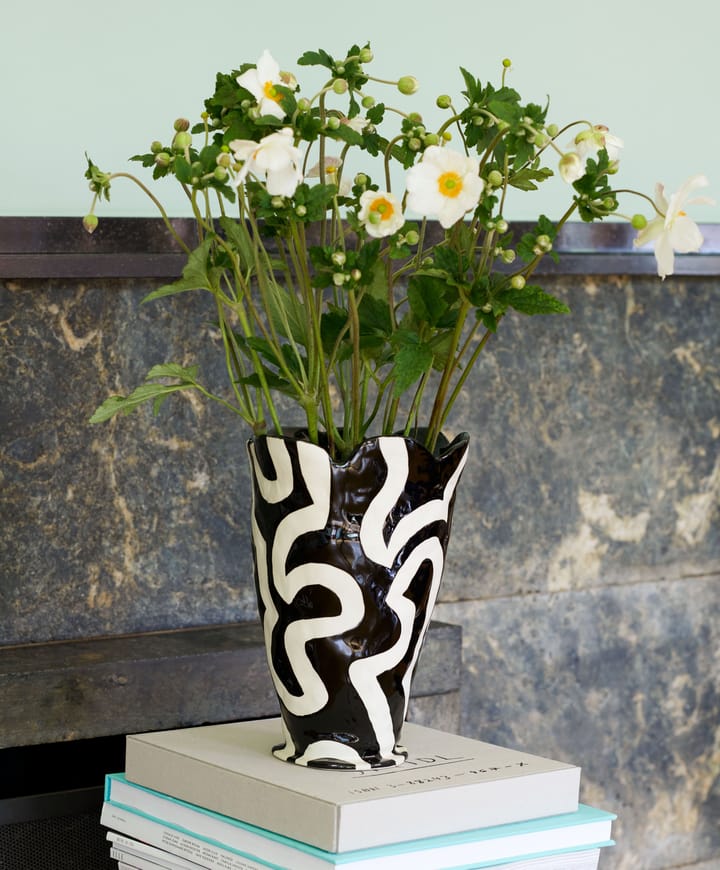 Jessica Hans Shadow vas 25 cm, Svart-vit HAY