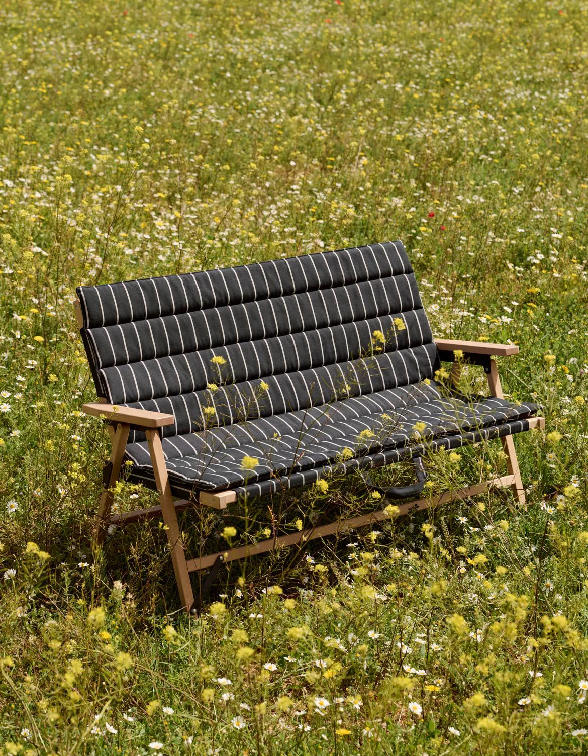 Outdoor Market soffa ihopfällbar, Black-beige, 2-sits HAY