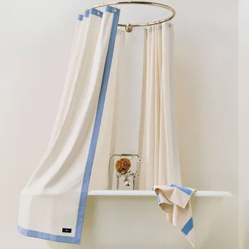 Outline duschdraperi - Cream and blue - HAY