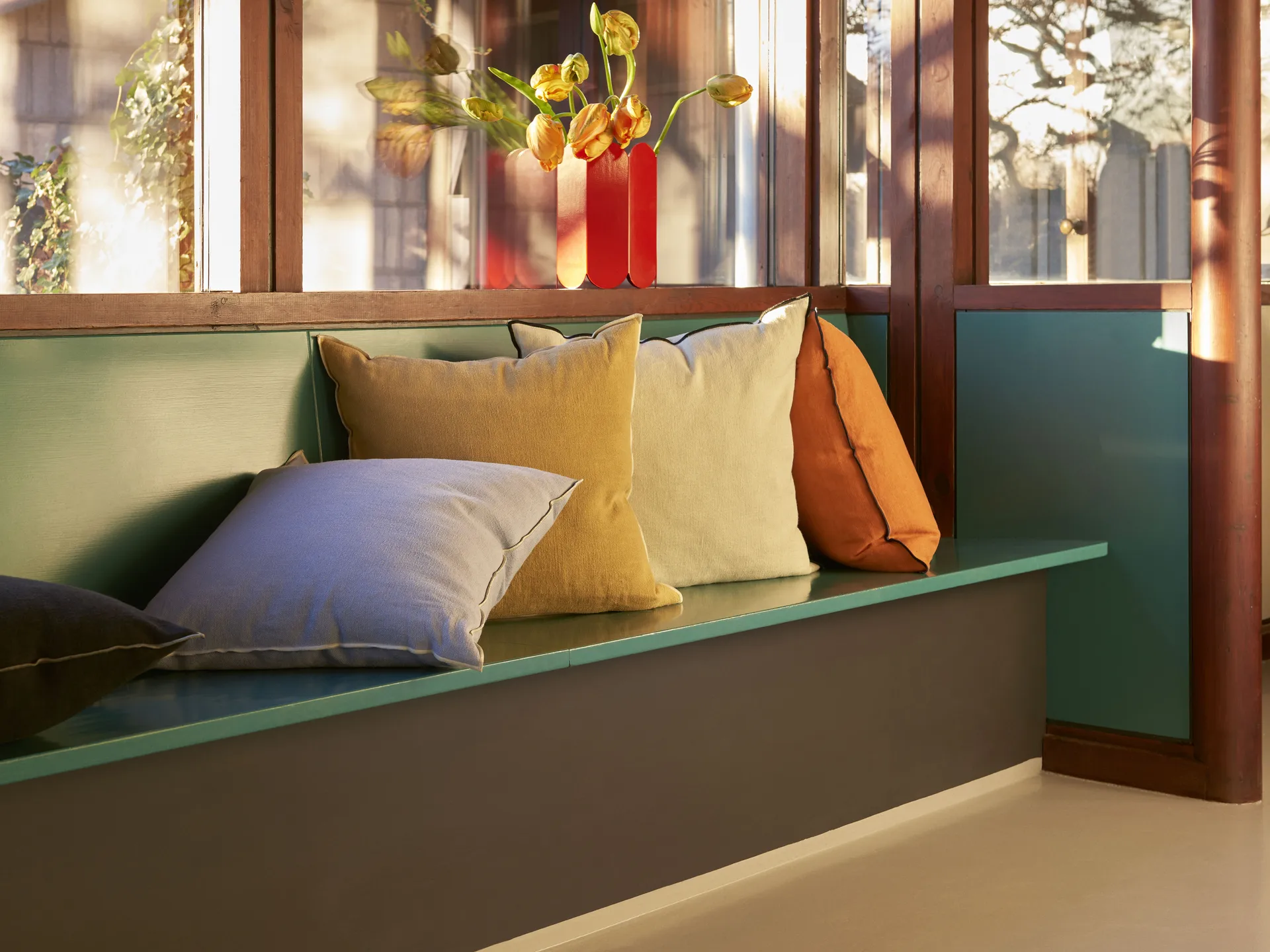 Outline kudde 50x50 cm, Sienna HAY