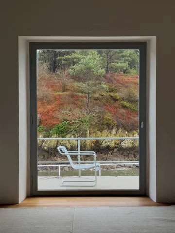 Palissade Cantilever Low loungefåtölj - Hot galvanised steel - HAY