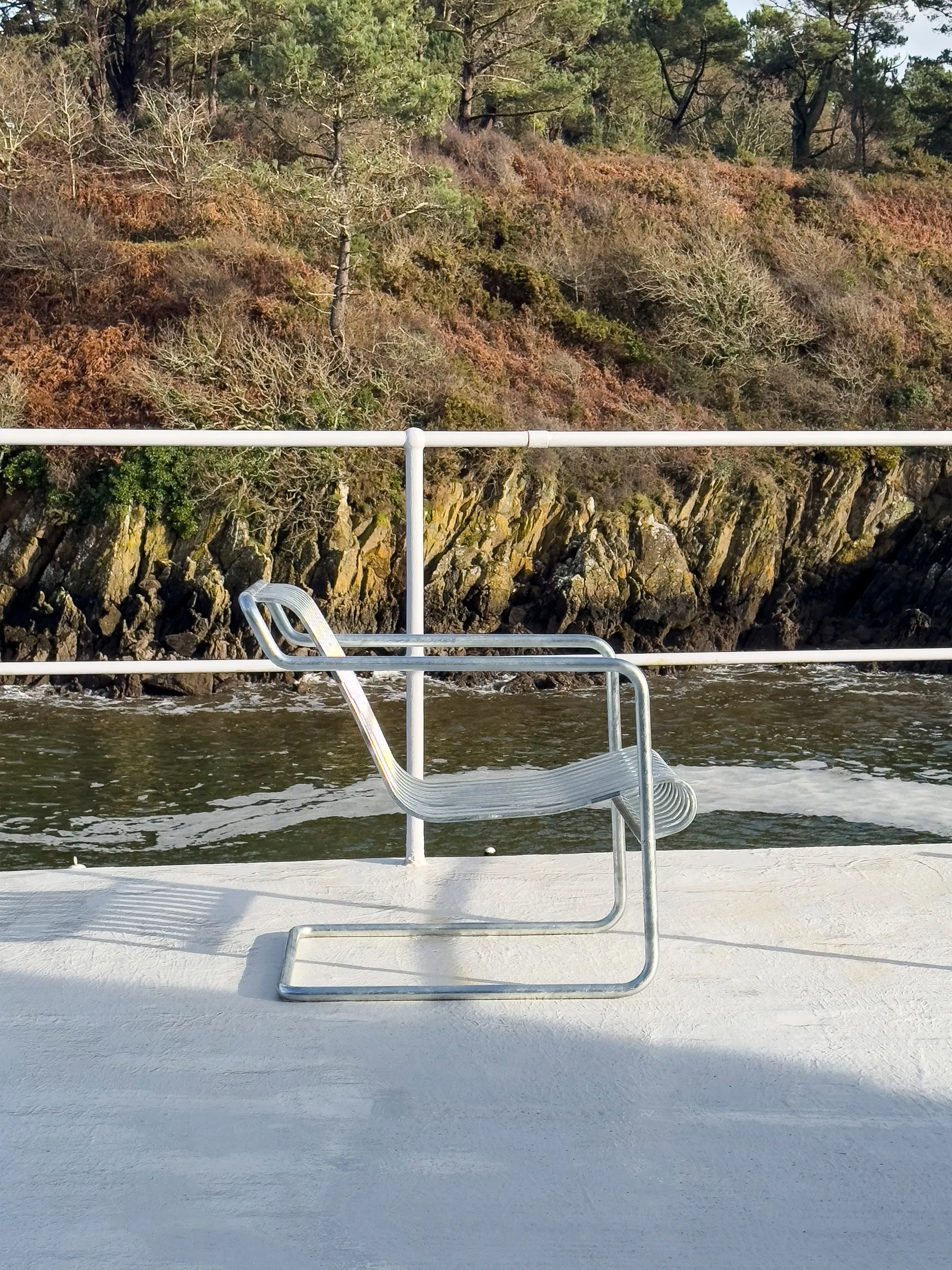 Palissade Cantilever Low loungefåtölj, Hot galvanised steel HAY