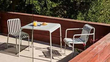Palissade Dining karmstol - Sky grey - HAY