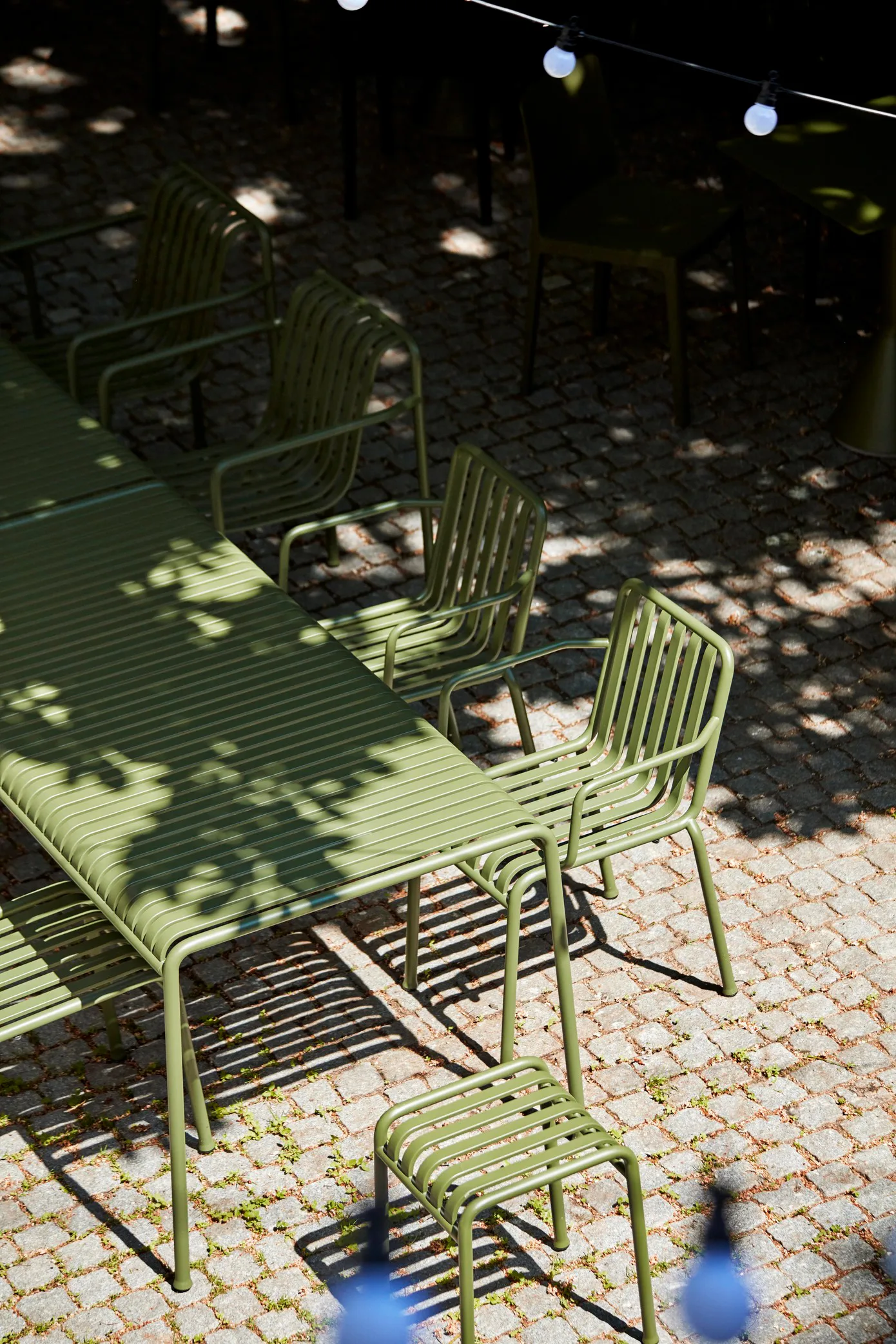 Palissade matgrupp 2 Dining karmstol + bänk 170x90 cm olive,  HAY