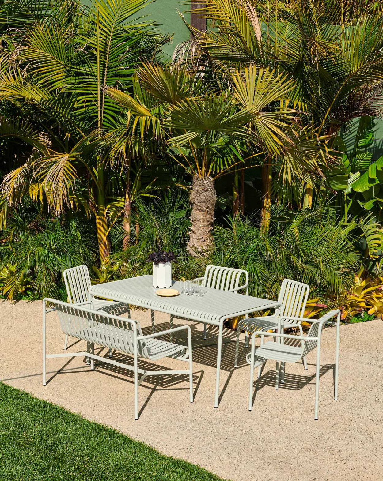Palissade matgrupp 2 Dining karmstol + bänk 170x90 cm sky grey,  HAY