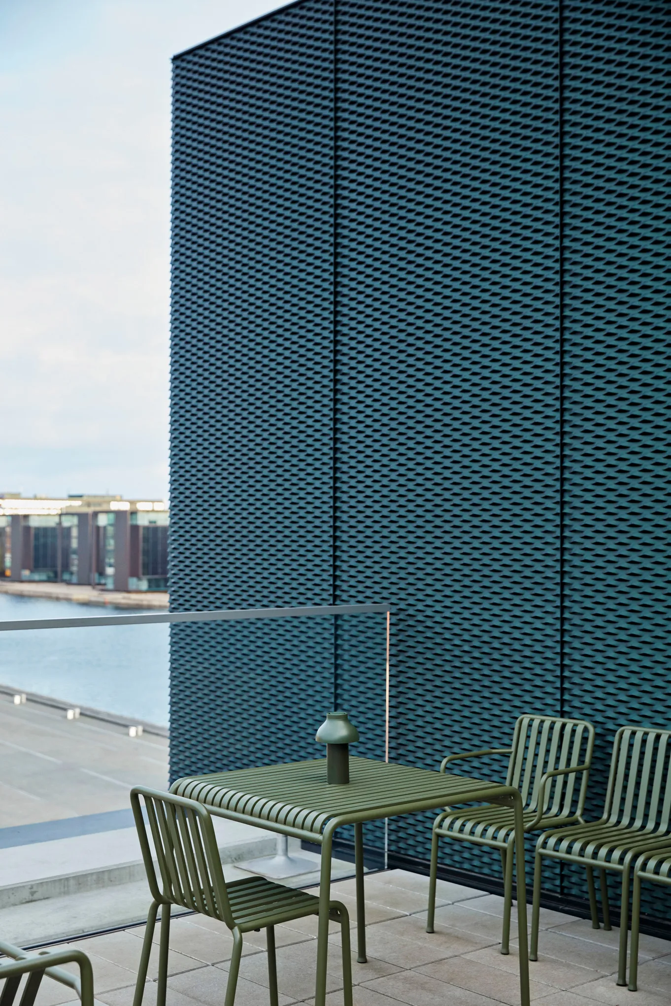 Palissade matgrupp 2 stolar 82,5x90 cm olive HAY