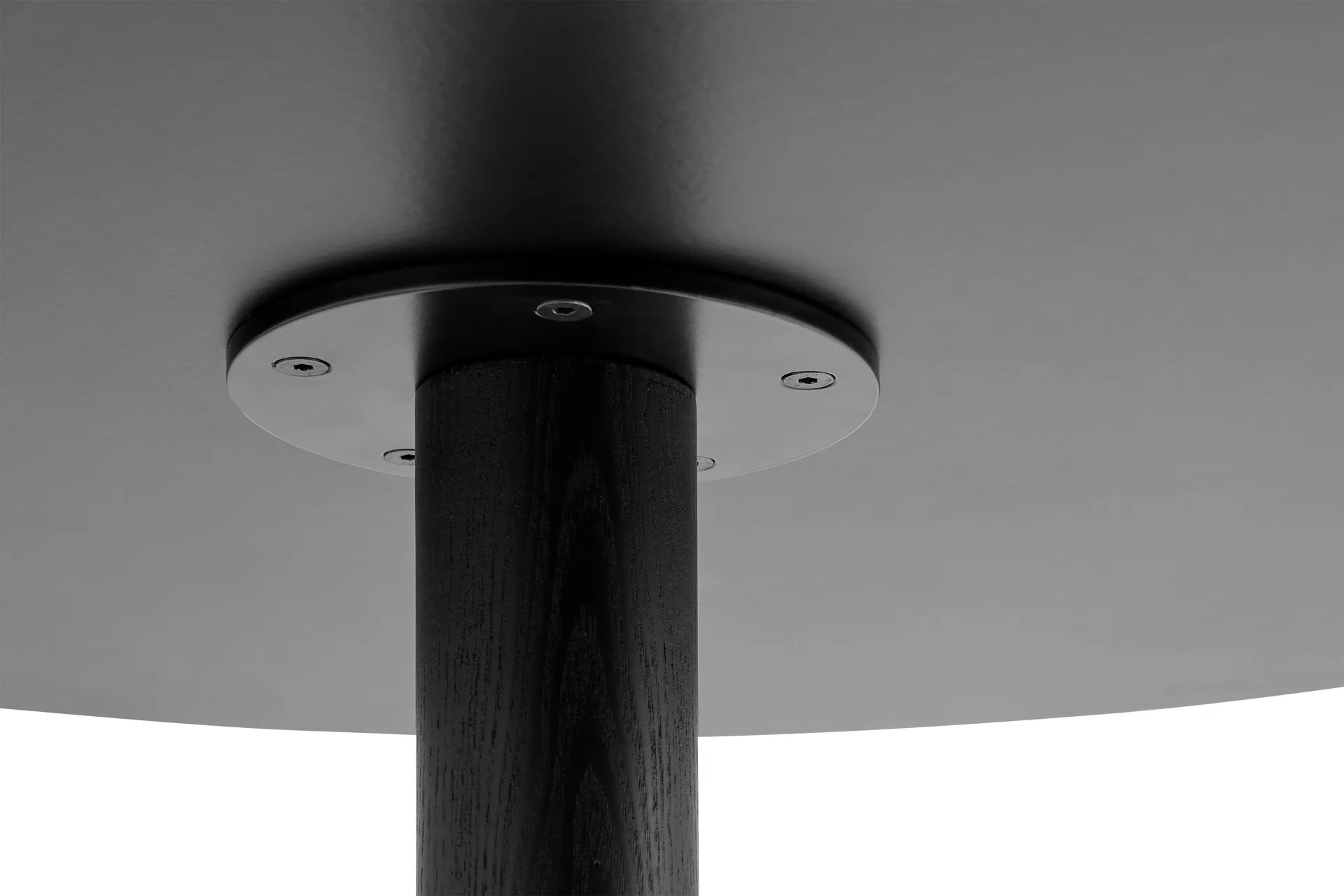 Pastis Table matbord Ø90, Black lacquered ash HAY