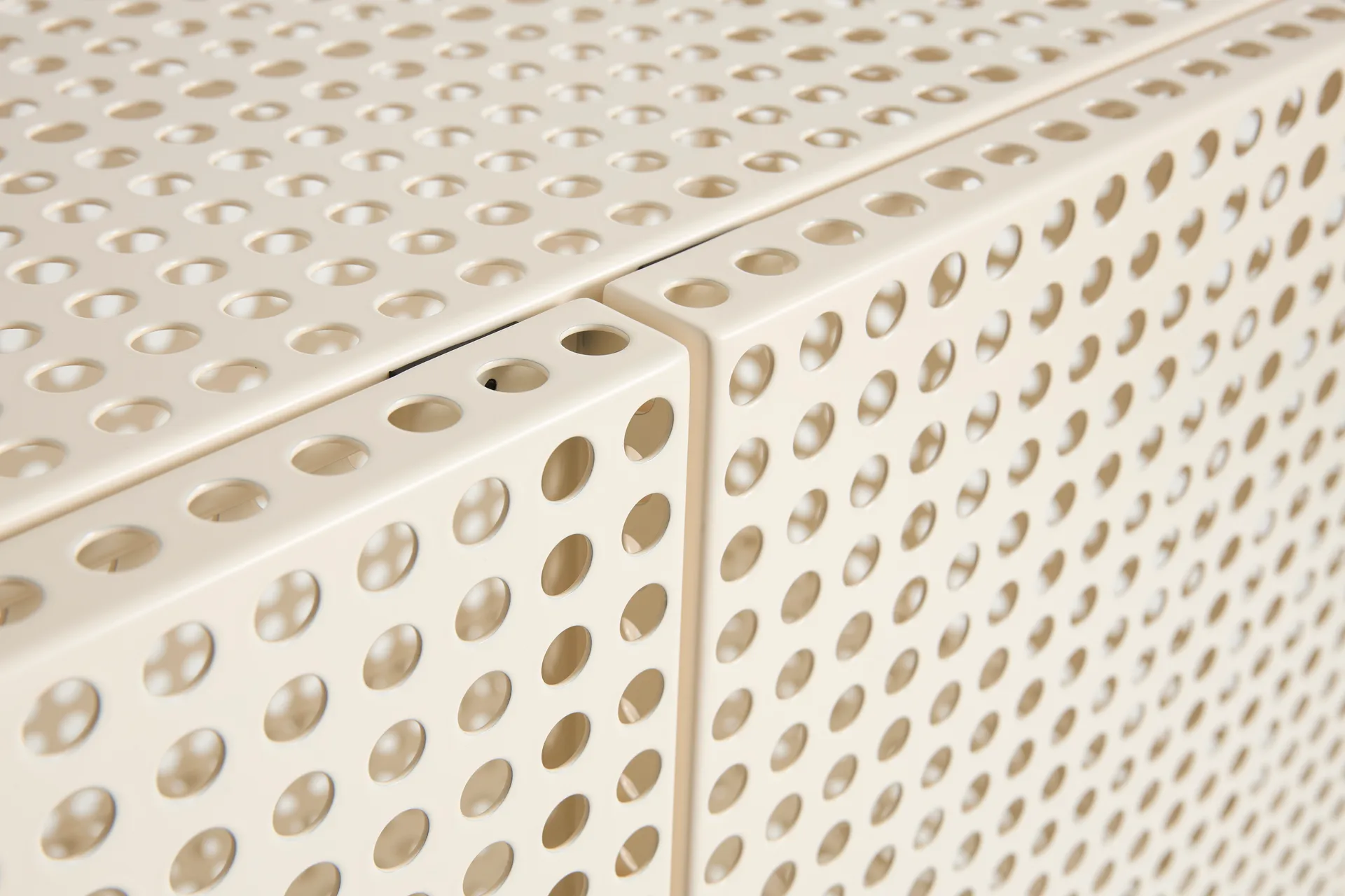 Perforated Cabinet skåp large, Eggshell HAY