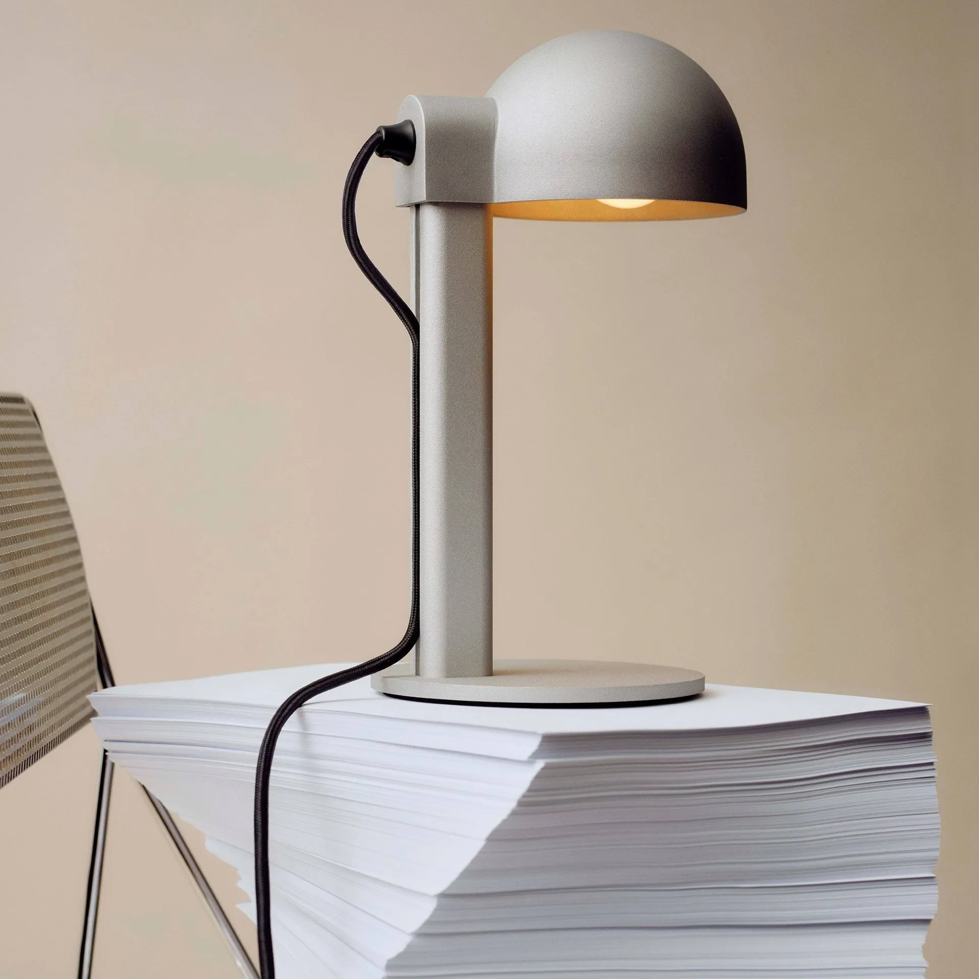 Posto bordslampa, Silver grey HAY