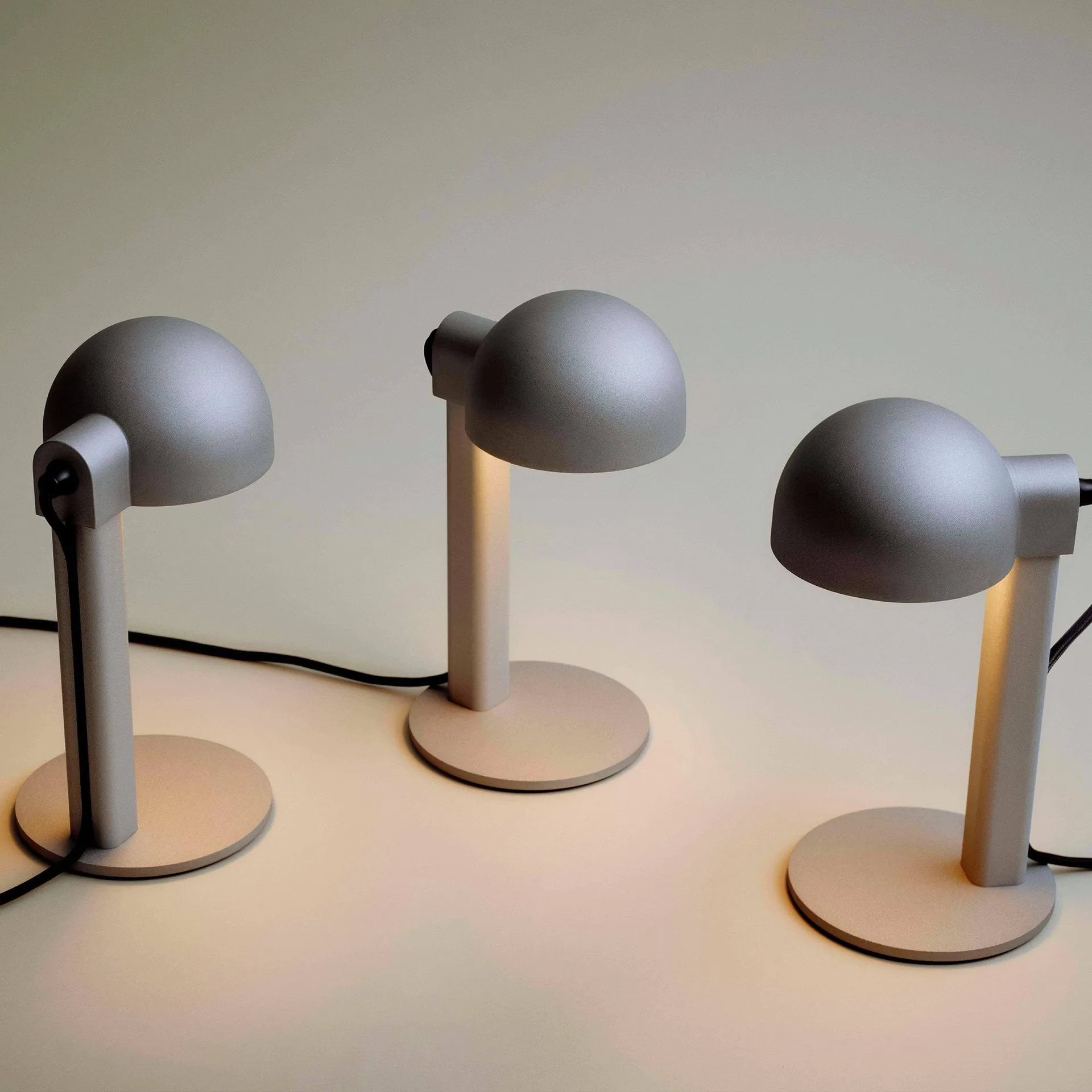 Posto bordslampa, Silver grey HAY