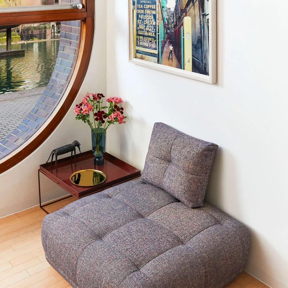 Quilton fotpall, läder sense black HAY