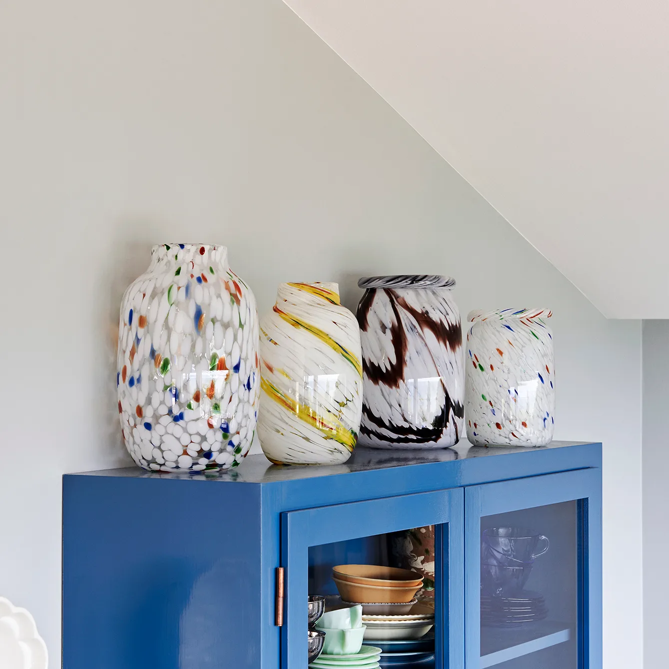 Splash Roll Neck vas L 27 cm, Coffee-white HAY