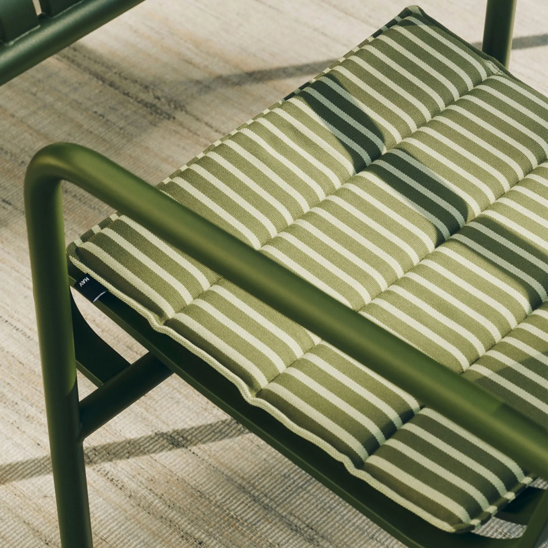 Terrazza sittdyna, Olive bold stripe, 40x40 cm HAY