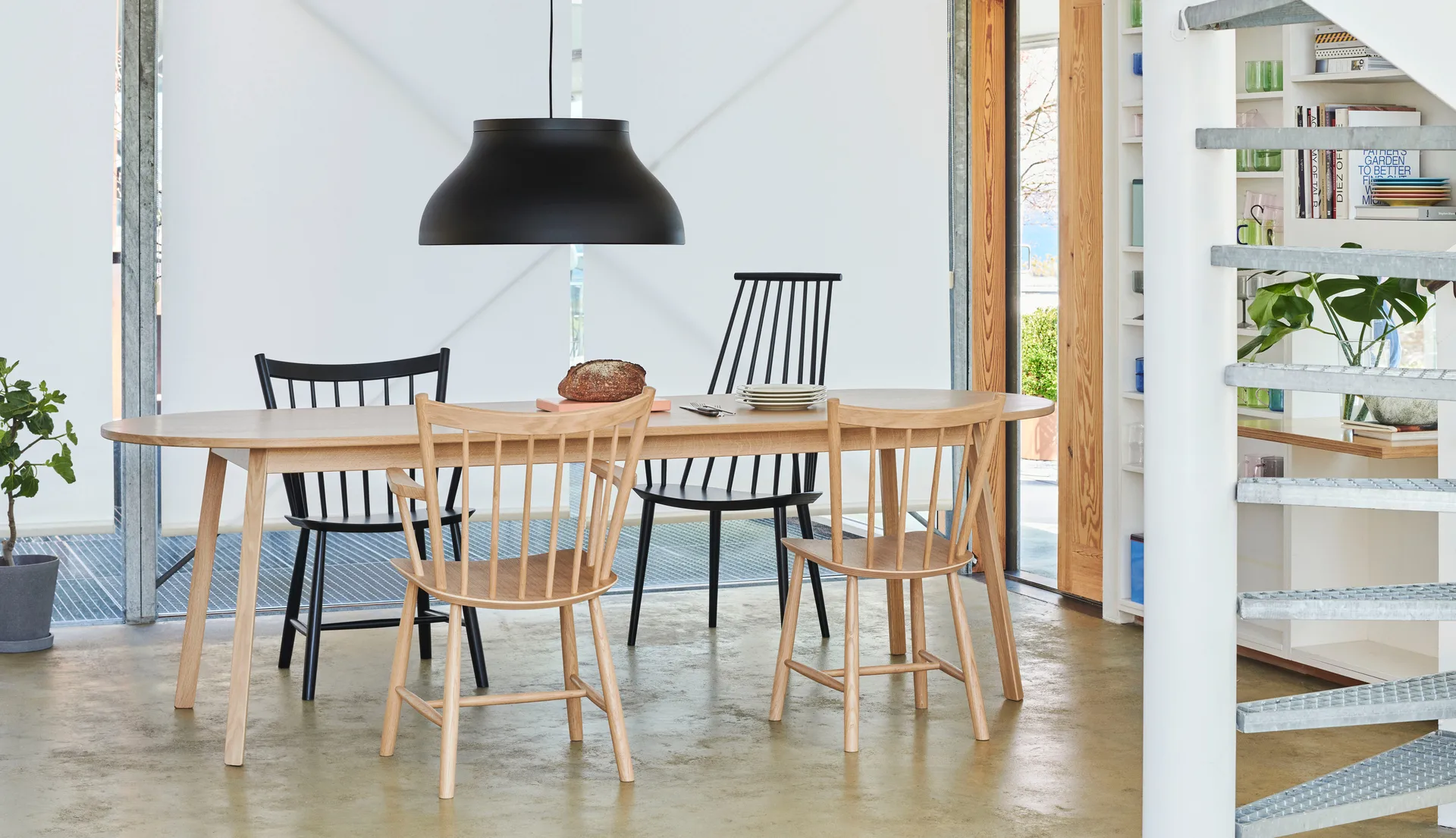 Triangle Leg matbord, ek olja, 200x85 cm HAY