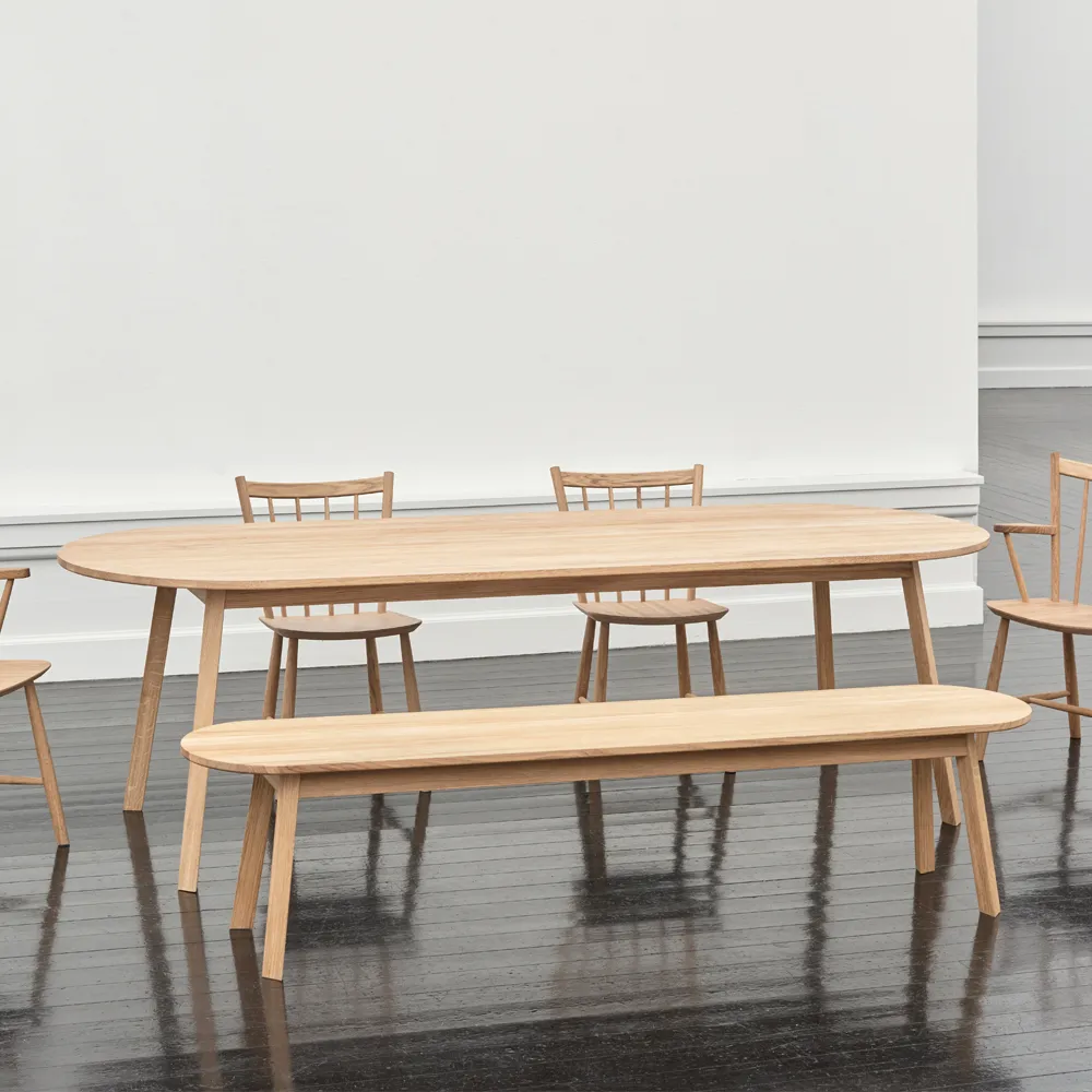 Triangle Leg matbord, Lackad ek, 250x85 cm HAY