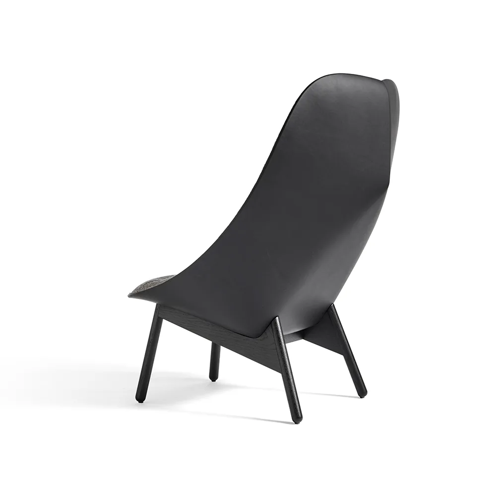 Uchiwa Quilt loungefåtölj, 307-201 grey-svart ek-svart läder HAY