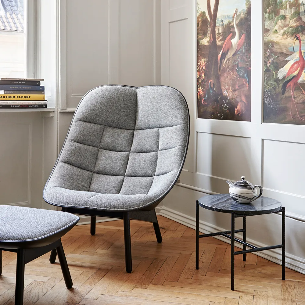 Uchiwa Quilt loungefåtölj, 307-201 grey-svart ek-svart läder HAY