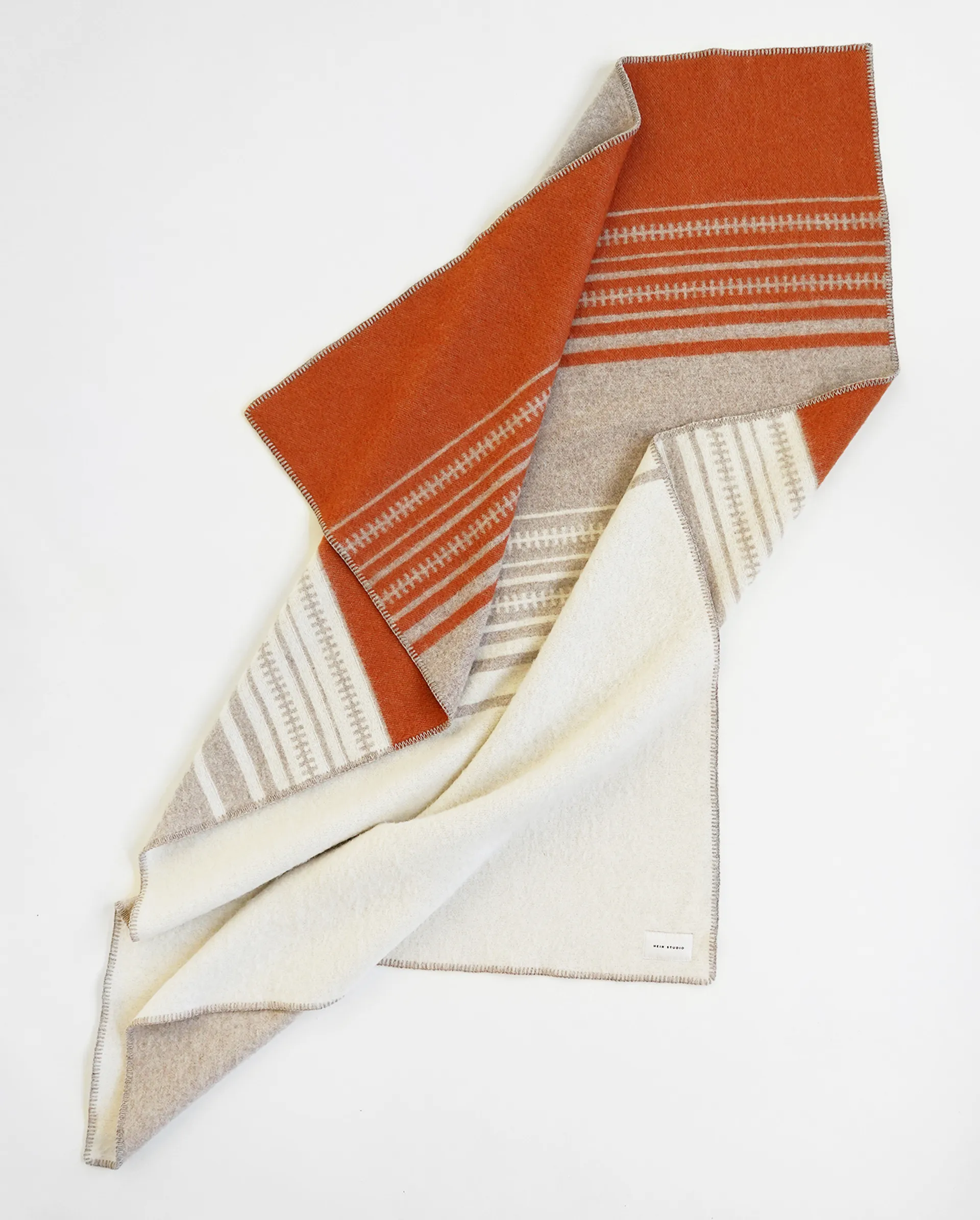 Aiyana pläd 130x180 cm, No. 01 Hein Studio