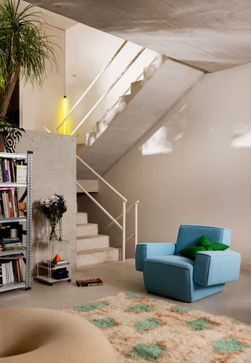 Hunk loungefåtölj med armstöd - Icicle - Hem