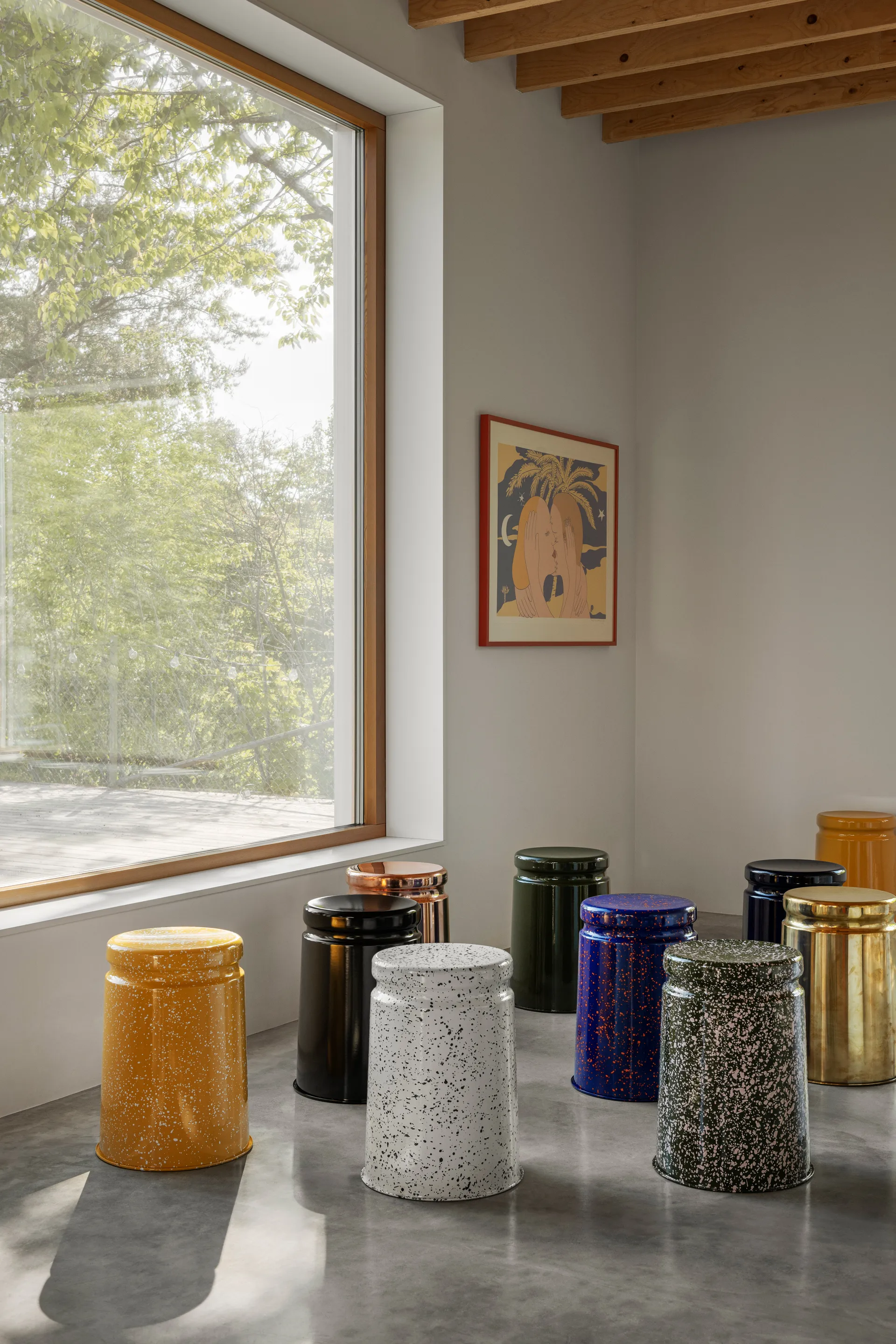 Last pall Ø32x44 cm, White-blue splatter Hem