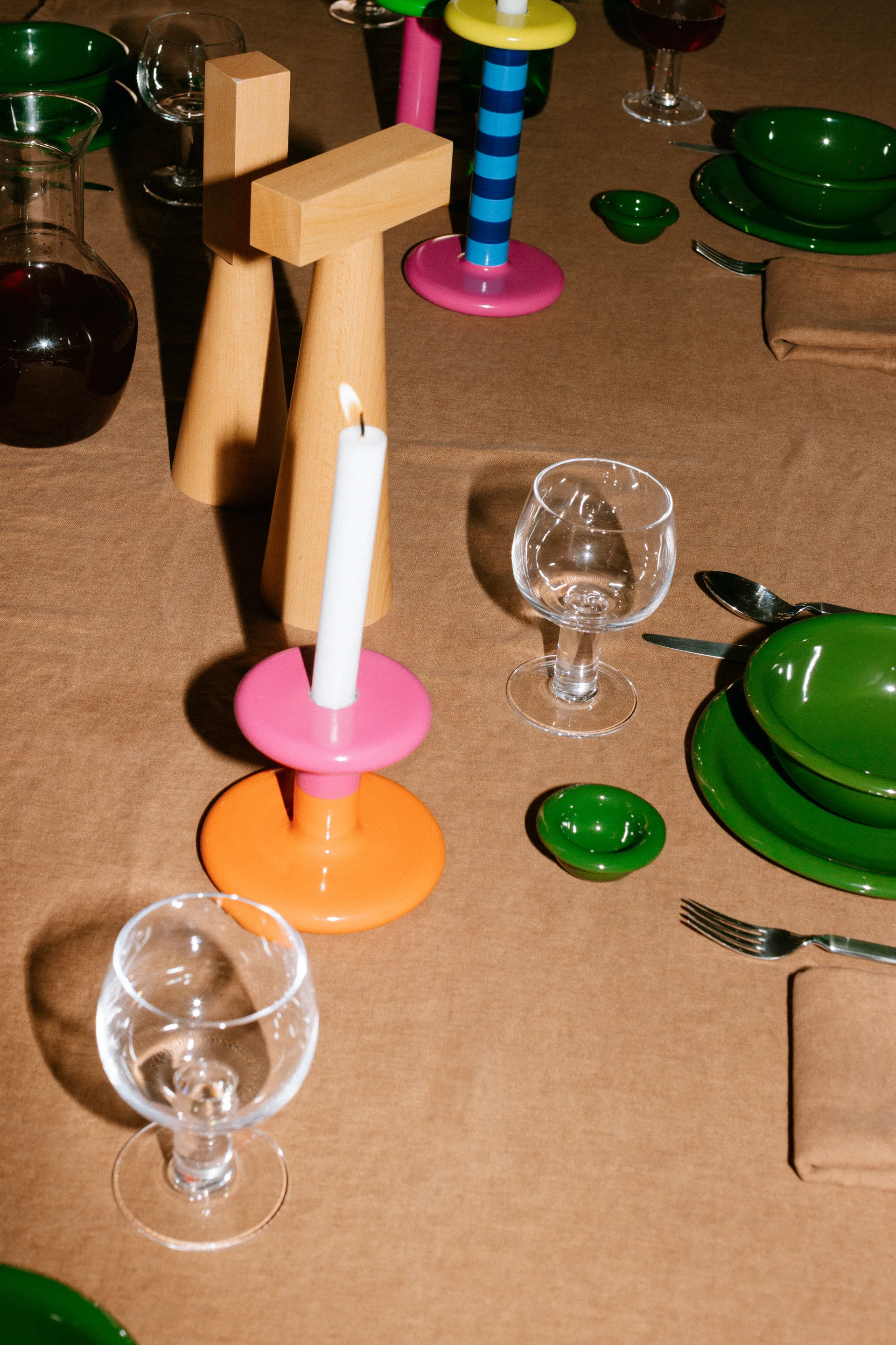 Pesa ljusstake Low 11 cm, Magenta-orange Hem