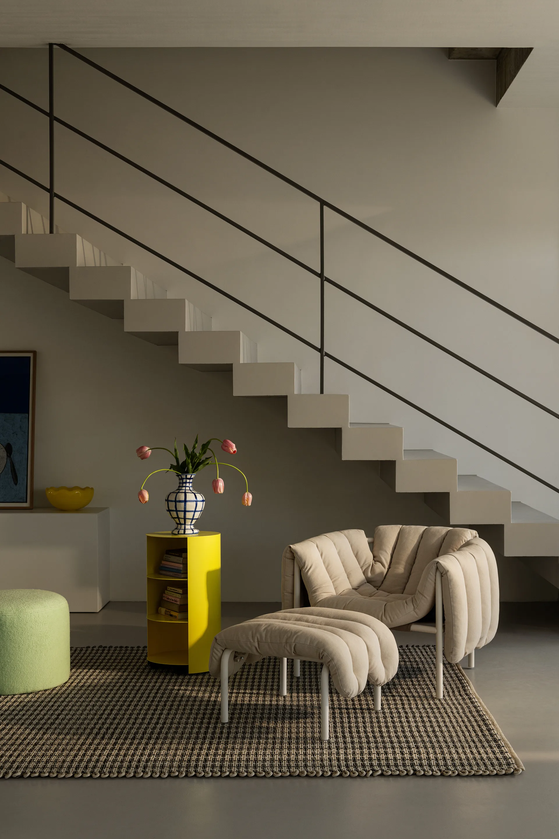 Puffy loungefåtölj + ottoman, Sawdust-cream Hem