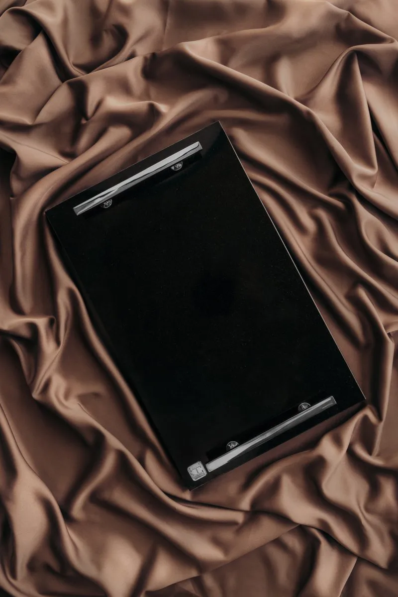 Hilke Collection bricka 40,5x25,5 cm, Granit-förnicklad mässing Hilke Collection