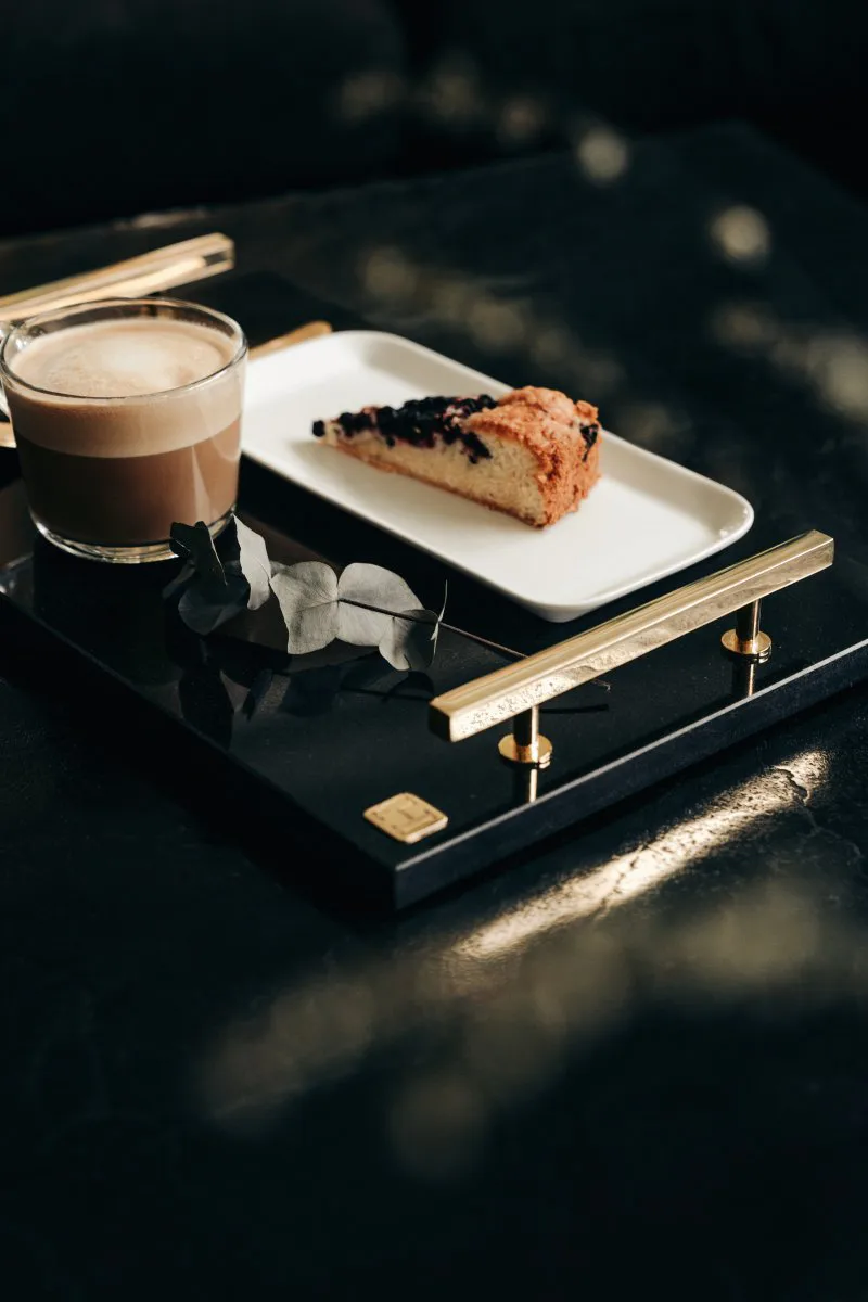 Hilke Collection bricka 40,5x25,5 cm, Granit-solid mässing Hilke Collection