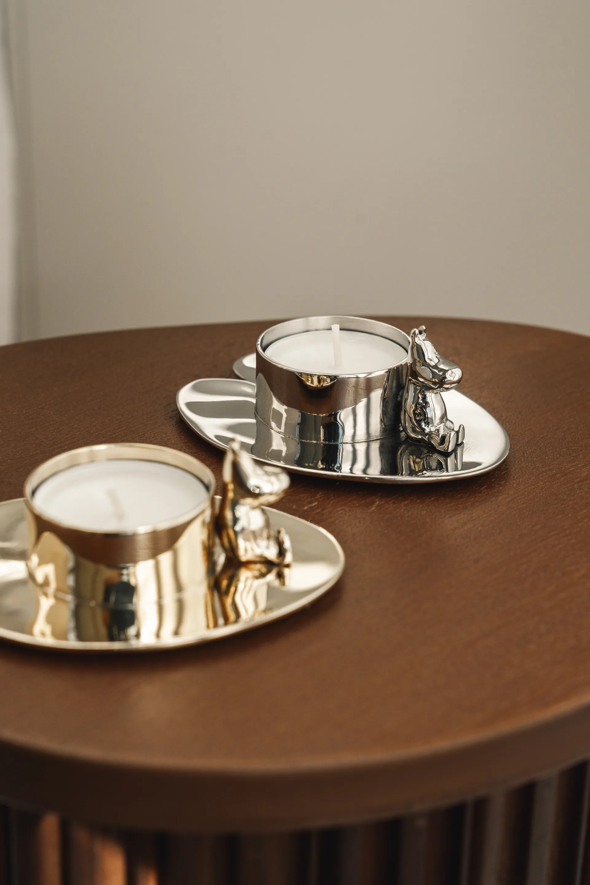 Hilke X Mumin No.3 ljusstake, Förnicklad mässing Hilke Collection