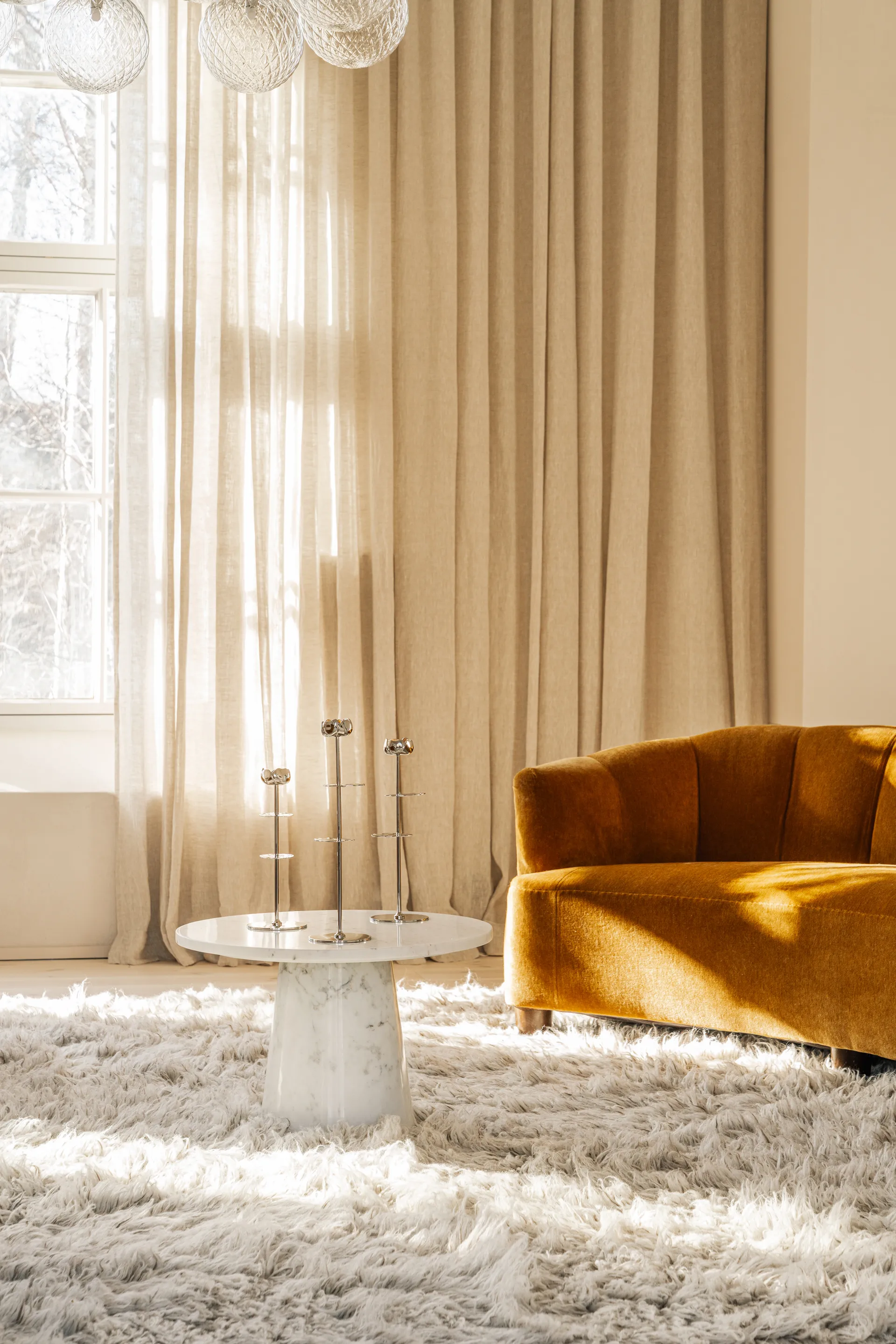 Ninfea Alta ljusstake 35 cm, Förnicklad mässing Hilke Collection