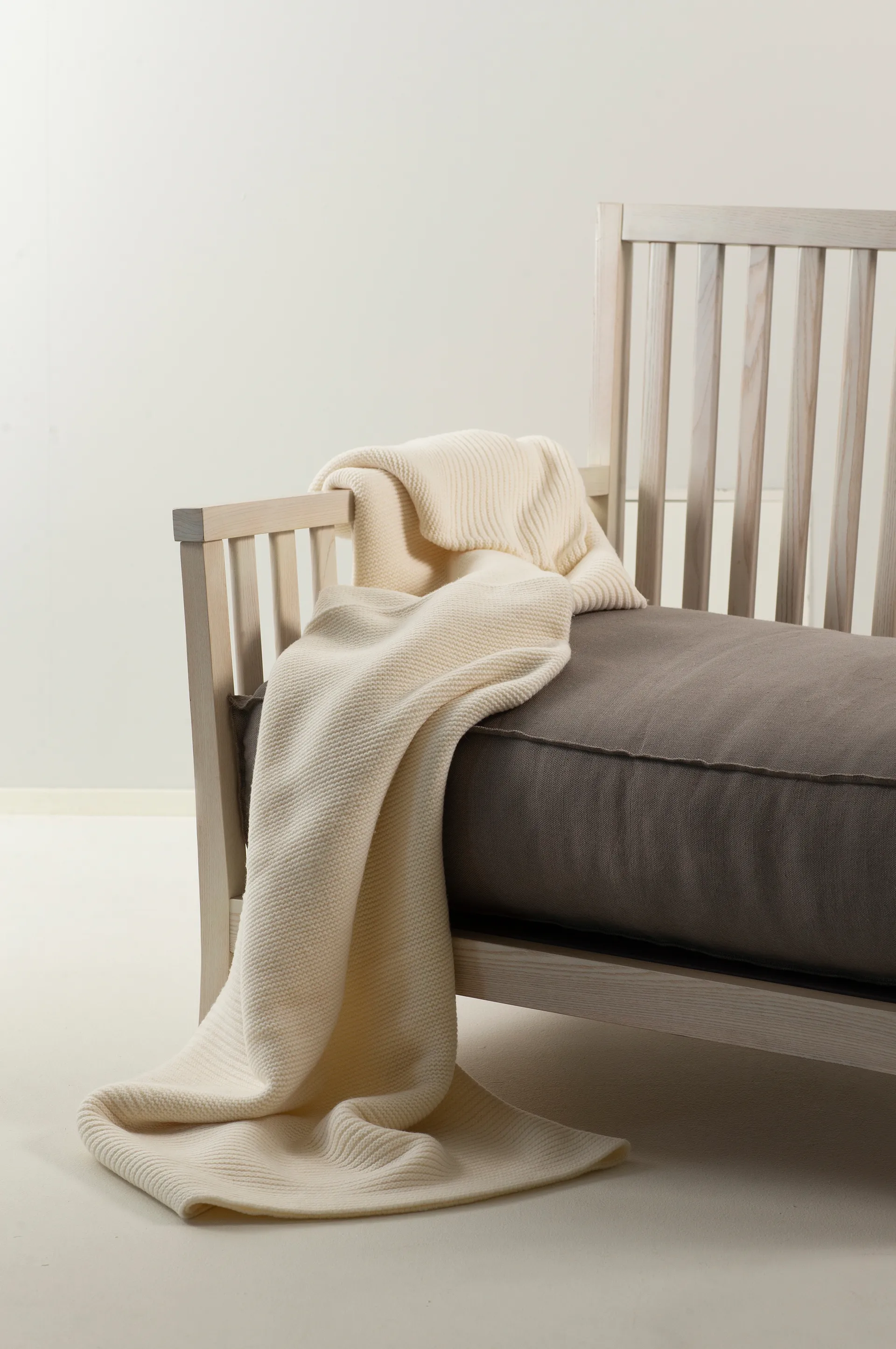 Avery filt 130x170 cm, Offwhite Himla