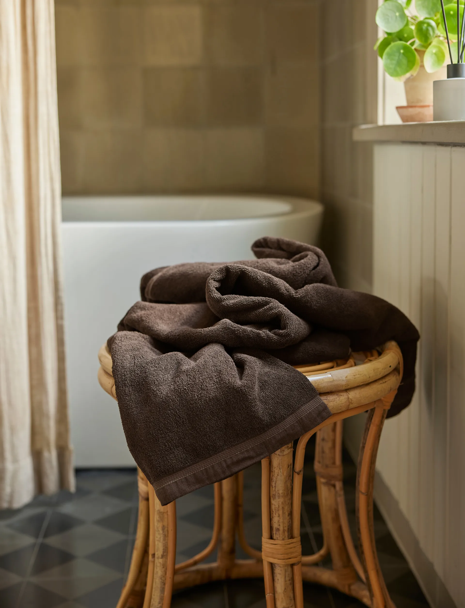 Lina handduk chocolat, 30x50 cm Himla