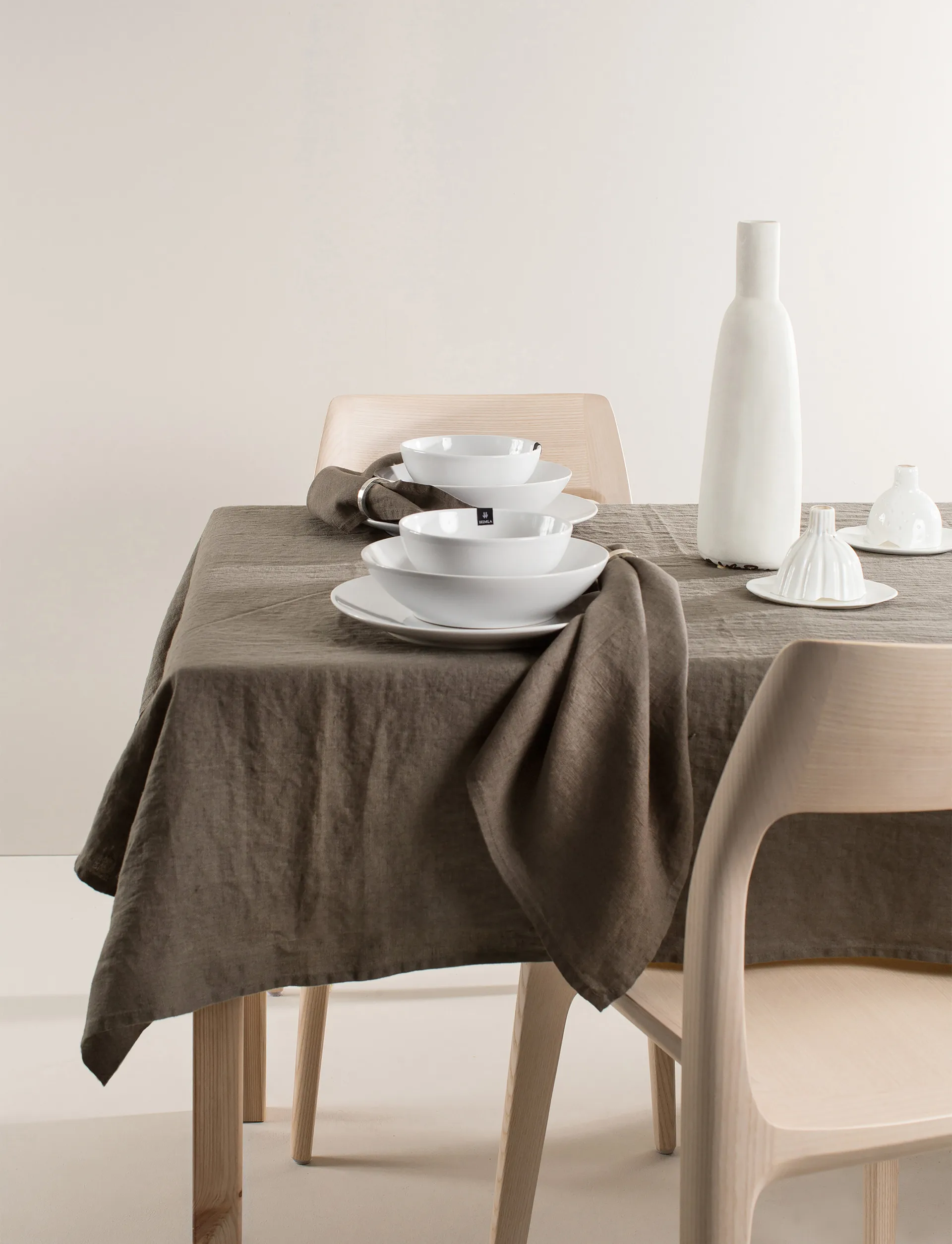 Sunshine bordsduk, Coffee, 145x330 cm Himla