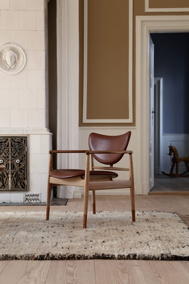48 Chair karmstol, valnöt/ek-nevada cognac NV2488S House of Finn Juhl