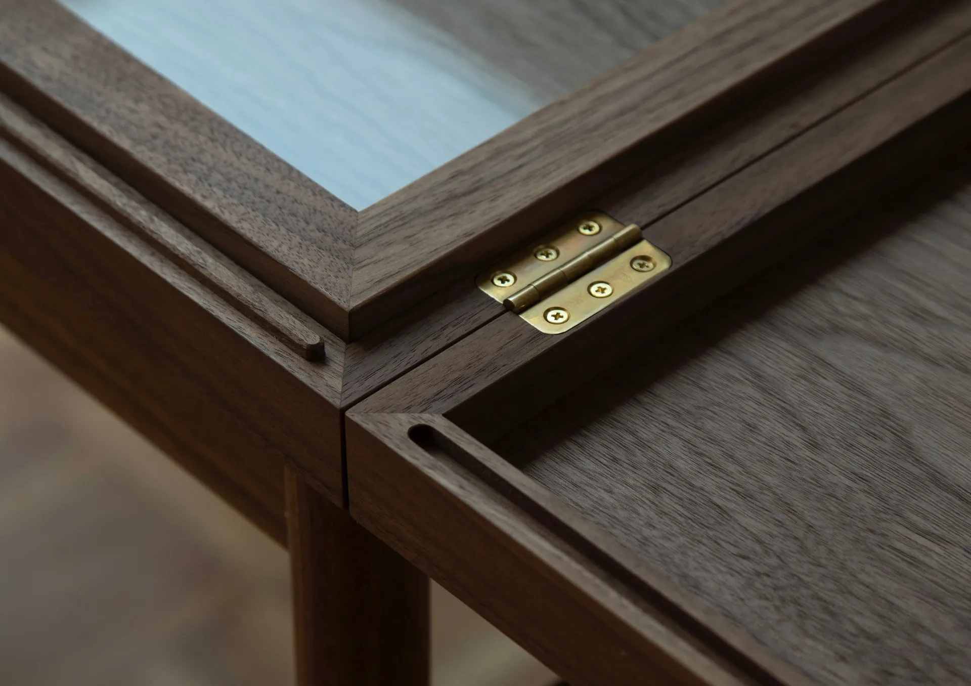 Art Collector's Table bord, valnöt House of Finn Juhl