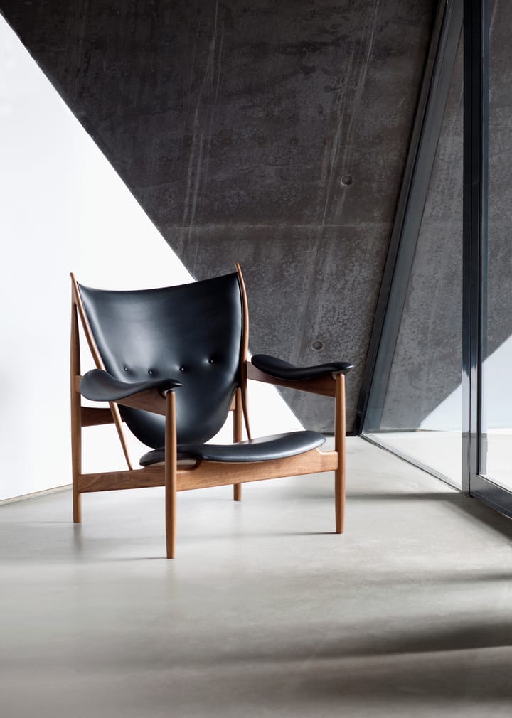 Chieftain chair fåtölj, Valnöt-Nevada Black NV0500S House of Finn Juhl