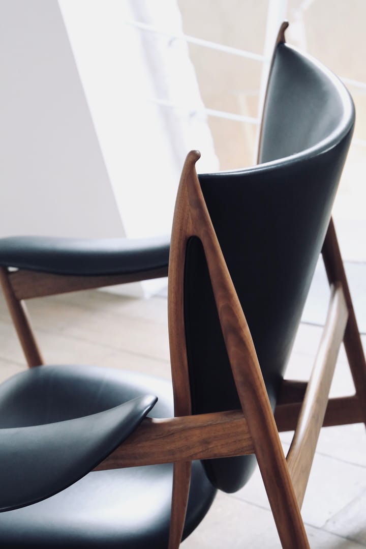 Chieftain chair fåtölj, Valnöt-Nevada Black NV0500S House of Finn Juhl